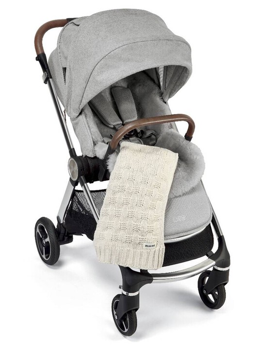 Strada Elemental Pushchair with Elemental Carrycot image number 2